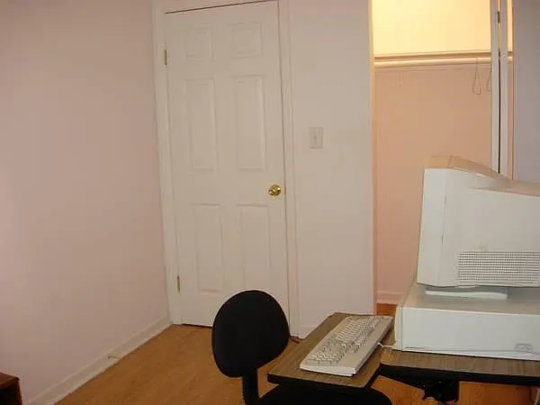 5 bed, 1.5 bath, 1428 sqft, $785 — Photo 2