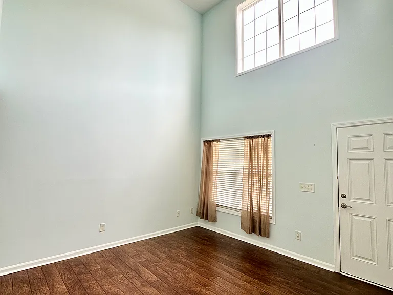 4512 Farm Lake Dr — Photo 6