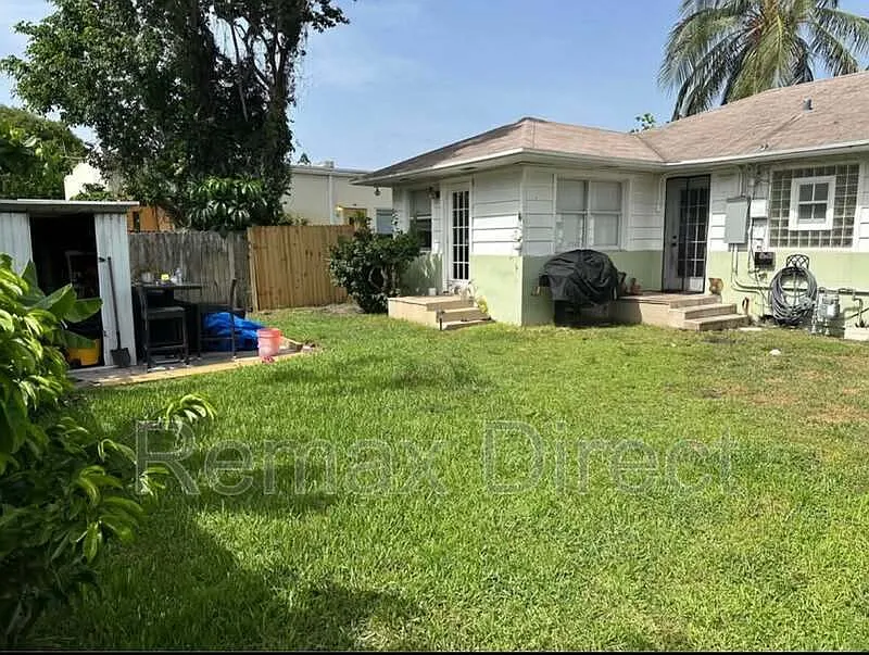 3 bed, 1.0 bath, $2,600 — Photo 2