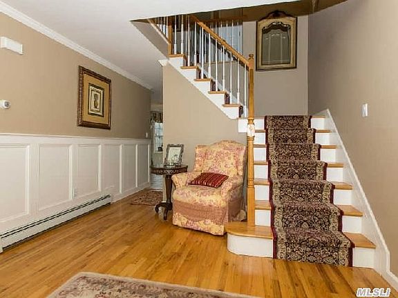 3rd image of 5 Blair Ln