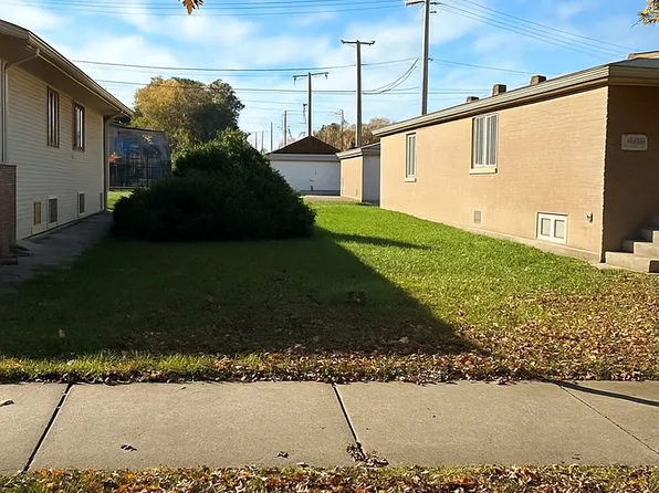 2917 E 130th St, Chicago, IL 60633