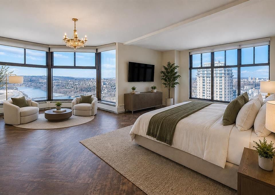 1st image of 1100 SE 8th Ave SW #2403
