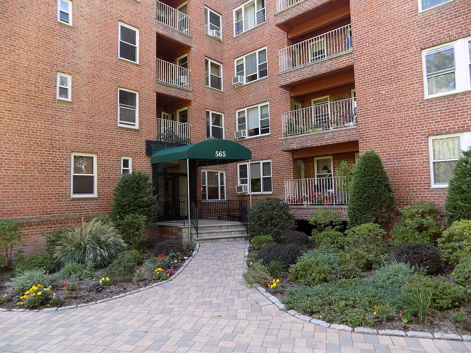 1st image of 565 Broadway APT 2J