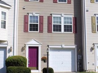 15 Lombard Ln, Bunker Hill, WV