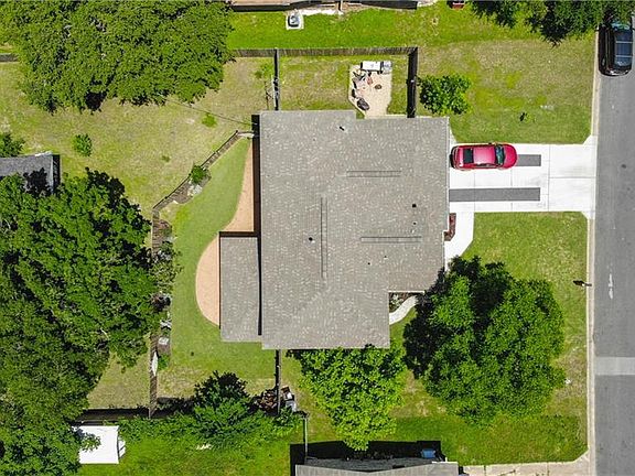 2nd image of 11606 N Oaks Dr