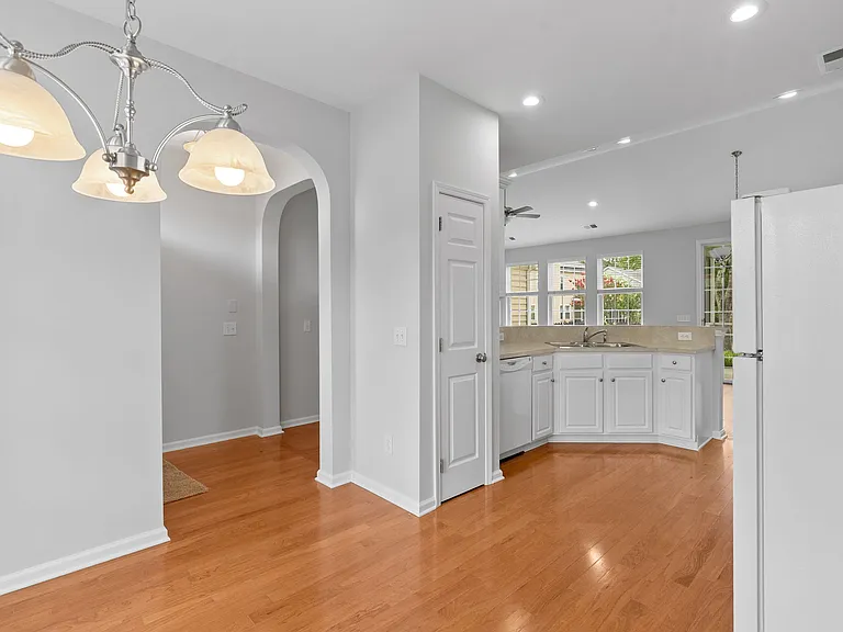 136 Gathering Island Rd — Photo 6