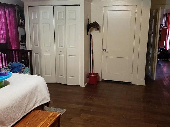5th image of 2000 Jacksonville Dr