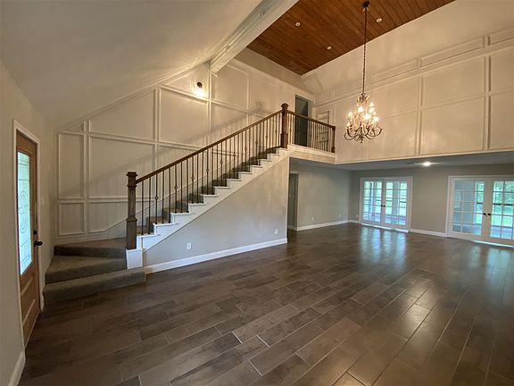 4th image of 2795 Tracie Ln