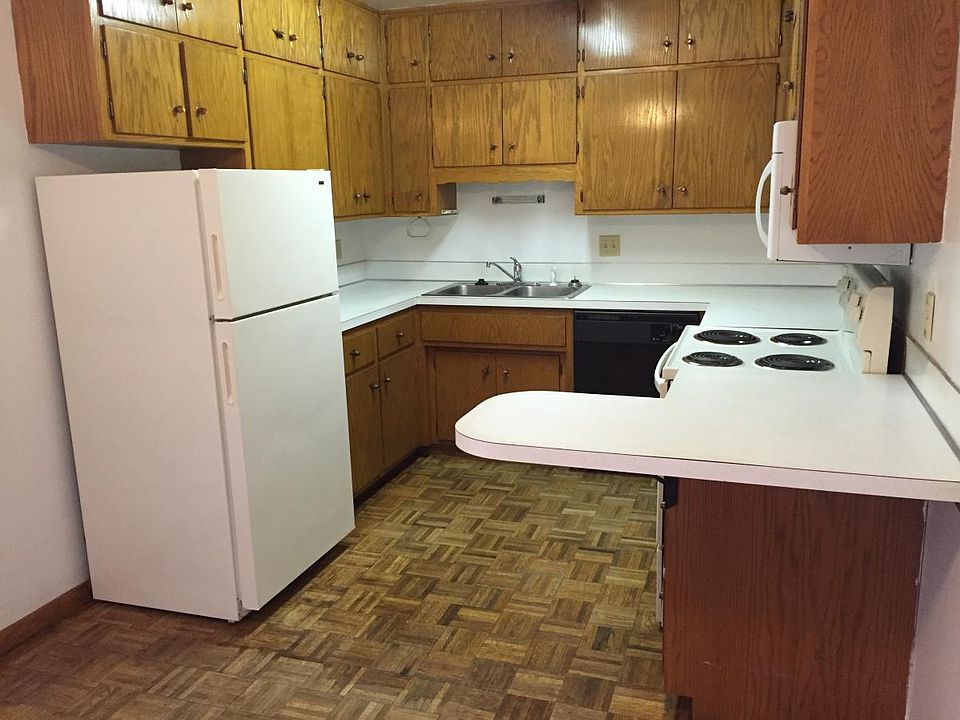 1st image of 904 24th Ave S APT 6