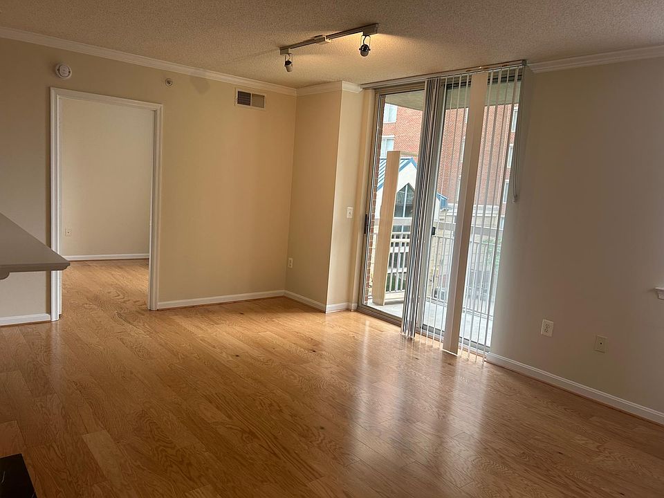 1st image of 3830 9th St N #309W