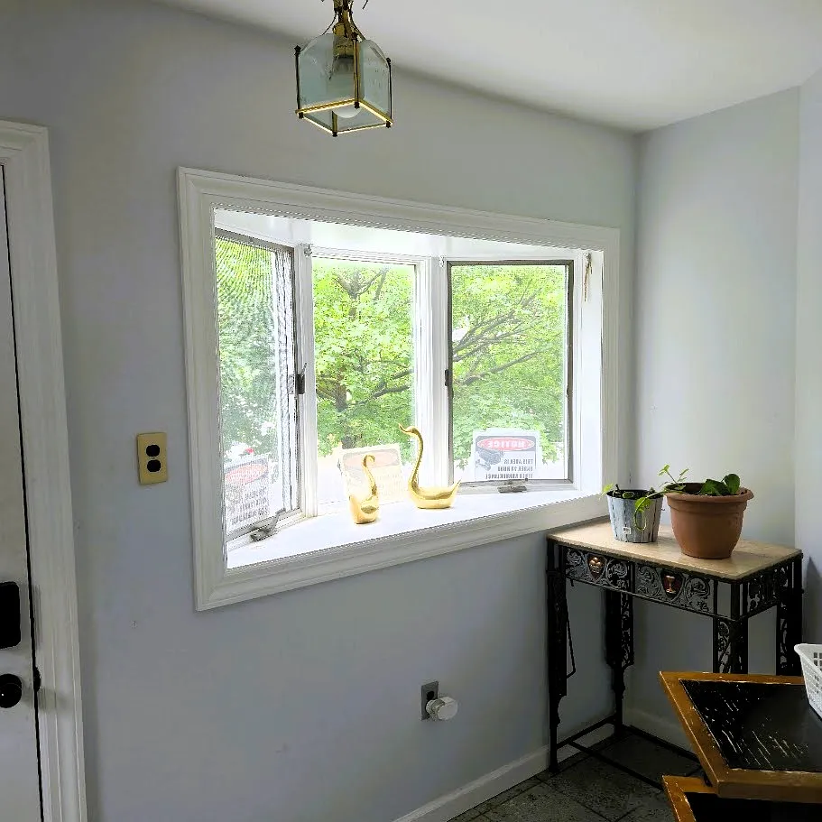 592 Forest St — Photo 4