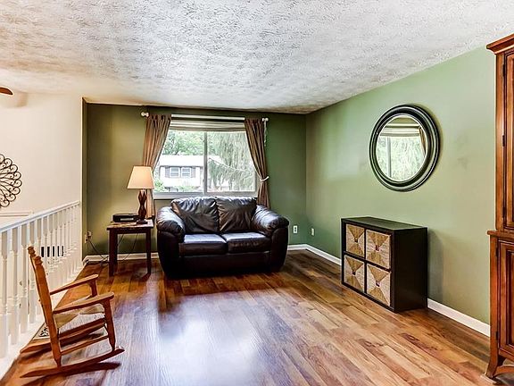 4th image of 2368 Windsor Village Dr