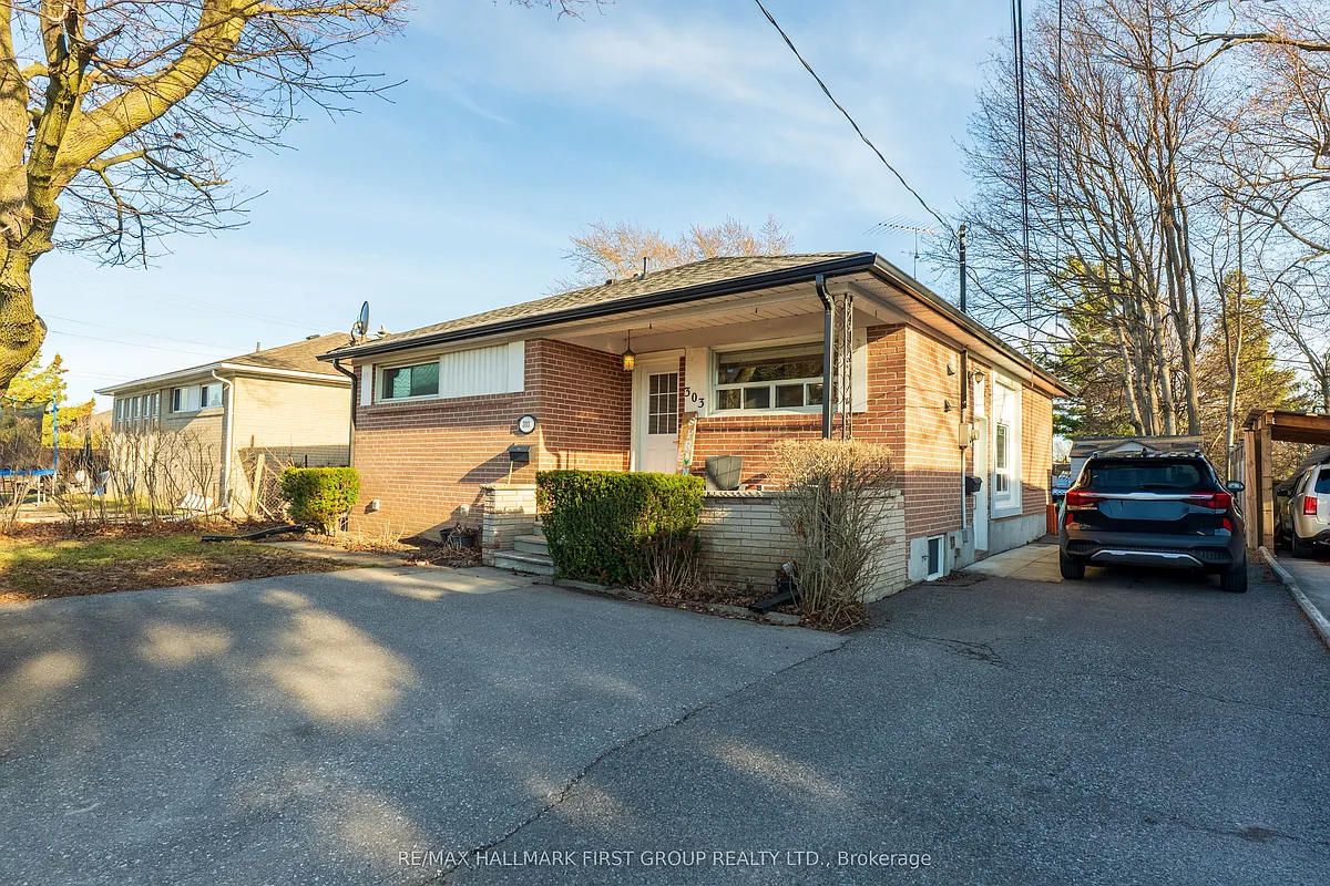 Building Photo - 303 Rossland Rd W #MAIN
