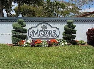 6298 NW 170th Ln, Hialeah, FL 33015