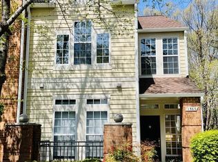 1369 Garden Wall Cir #714, Reston, VA 20194