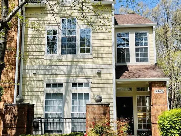 1369 Garden Wall Cir #714, Reston, VA 20194