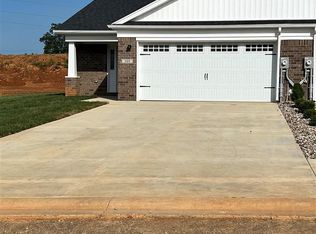 309 Breckinridge Cir, Vine Grove, KY 40175