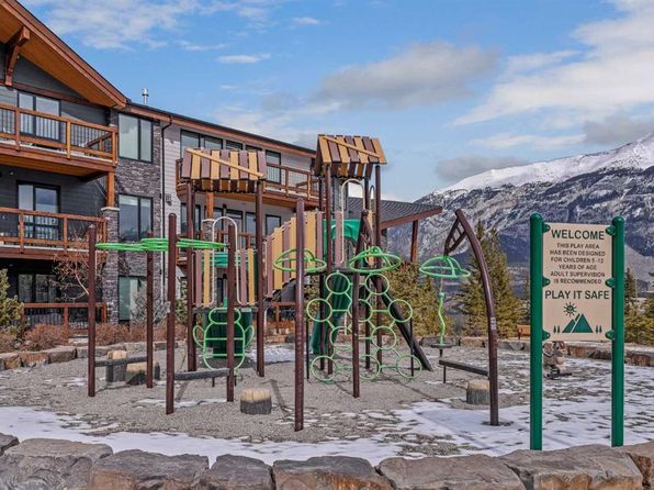 106 S Stewart Creek Rise #205, Canmore, AB T1W 0N3