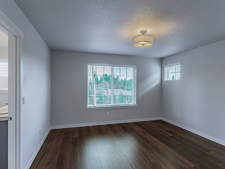 4768 NW Huserik Dr — Photo 28