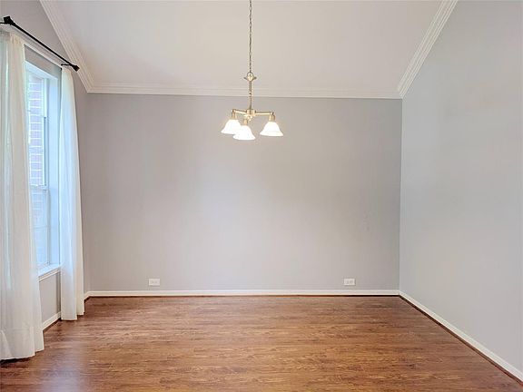 2nd image of 2606 Sandal Walk