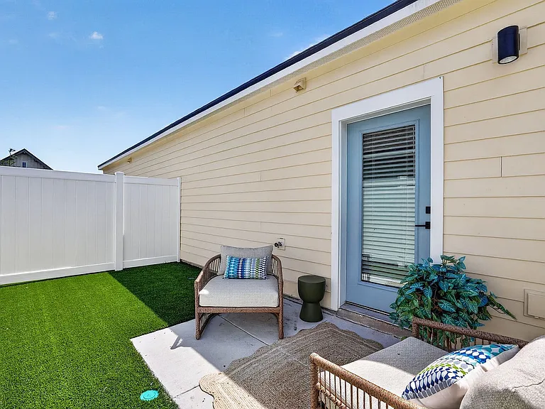 LEO at Cypress Creek- Single Family Rental Homes — Photo 17