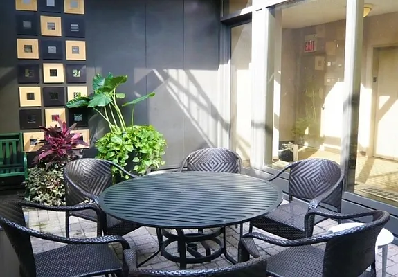 Rented by Renetta Real Estate | media 27