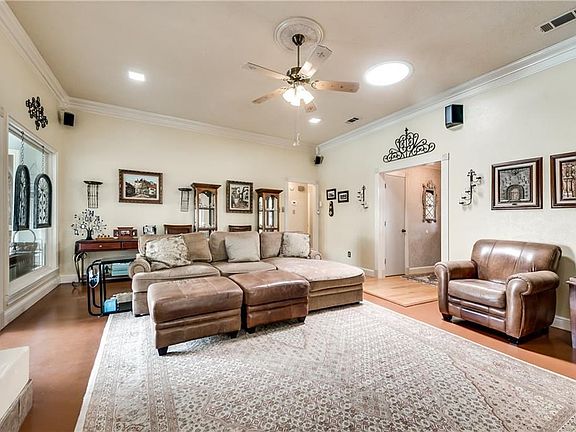 3rd image of 2013 Goliad Dr