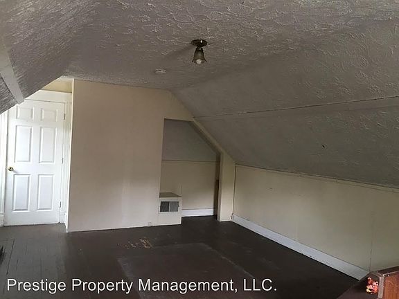 5th image of 2312 Flora St #02