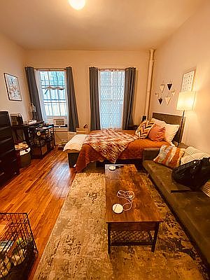 1st image of 403 W 44th St APT 1A