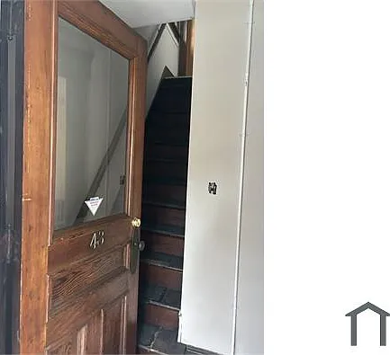 4 bed, $2,450 — Photo 4