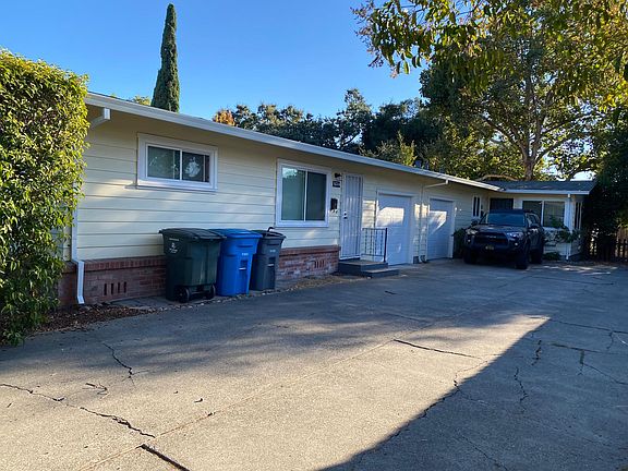 A view of both units on property.