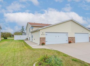 4719 Townsite Pl S, Fargo, ND 58104