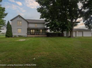 11345 Riverside Dr, Saint Louis, MI 48880