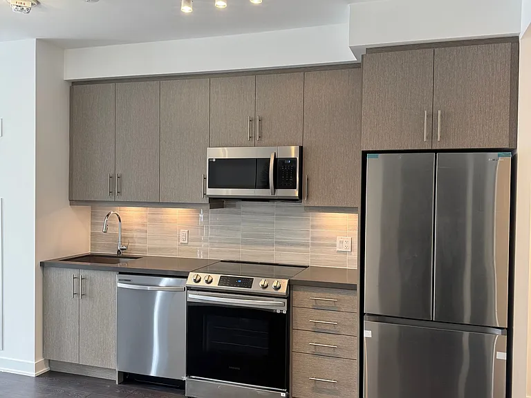 105 Oneida Cres #1108 — Photo 8