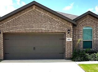 1020 Runnels Ln, Aubrey, TX 76227
