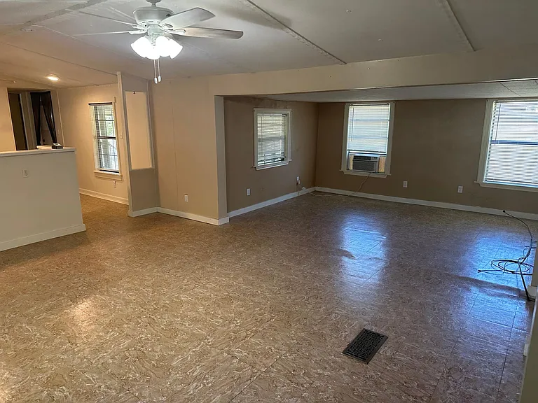 23102 Skila Dr — Photo 12