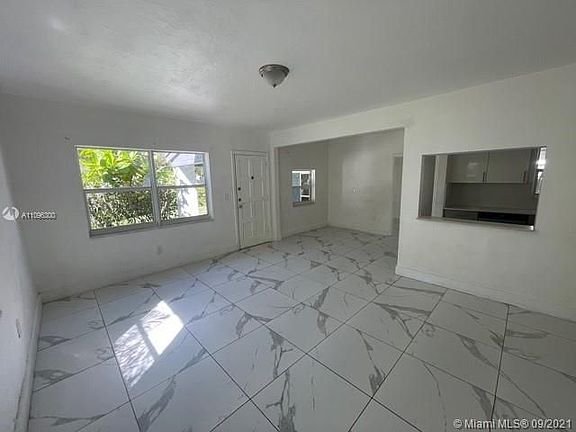 5th image of 17101 NE 22nd Ave #17101