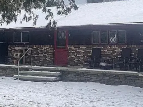 222 Picketts Corners Rd, Saranac, NY 12981