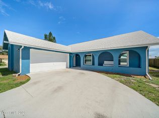 893 New Zealand Ave NW, Palm Bay, FL 32907