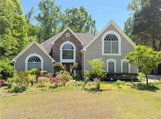 561 Sweetfern Ln, Sugar Hill, GA 30518