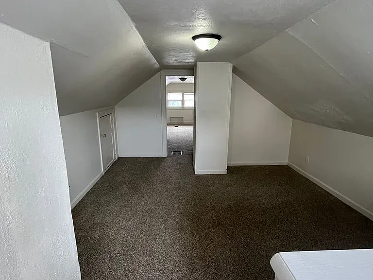 532 Clifford Ave — Photo 14
