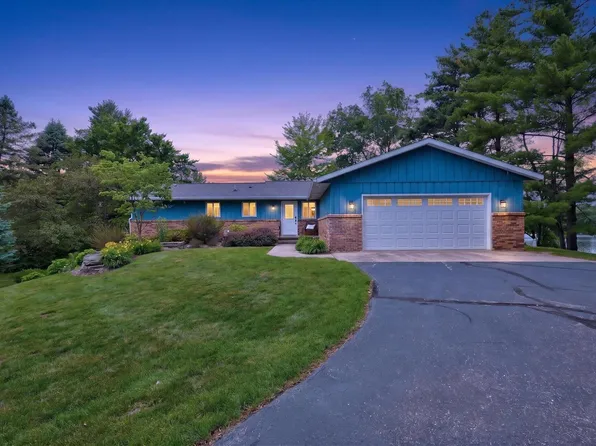 1501 Ottawa Trl, Hastings, MI 49058