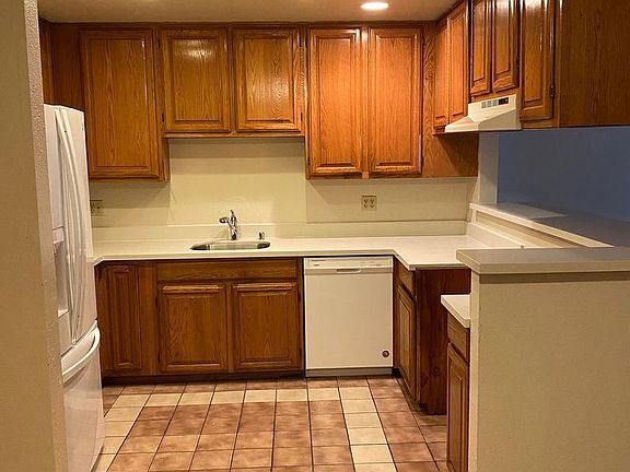 4th image of 9724 Mountain Blvd APT 5