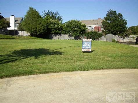 1st image of 110 Yankee Ct