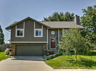 13005 Jaynes Cir, Omaha, NE 68164