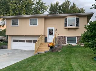 2415 Dover Dr, Norfolk, NE 68701