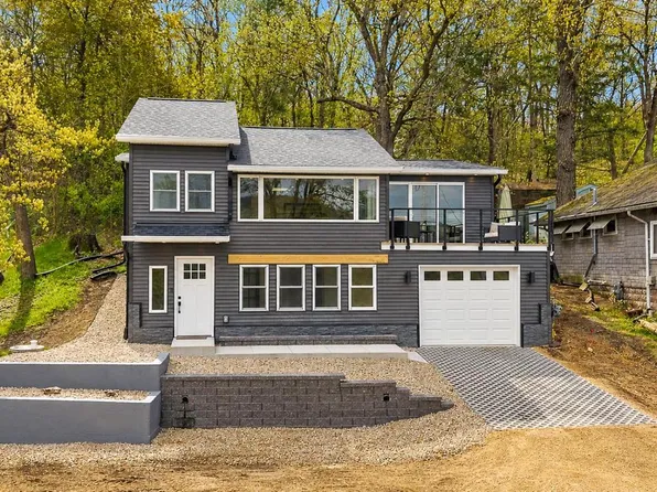 N3834 Tipperary Road, Poynette, WI 53955