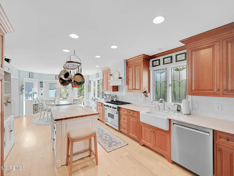 200A Beacon Blvd — Photo 9