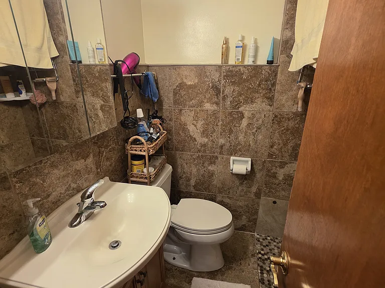 2507 N Humboldt Blvd #5 — Photo 4