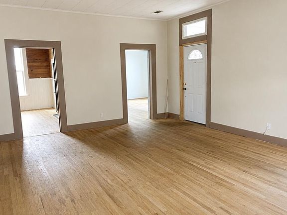 2nd image of 204 W Fairview St